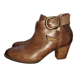 vionic distressed leather buckle booties 8